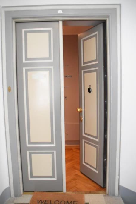 Residence Montanelli Trieste Exteriör bild