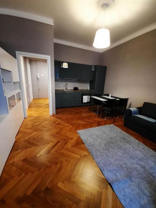Residence Montanelli Trieste Rum bild